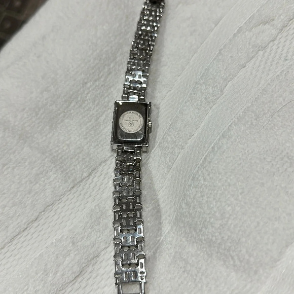 Zircon Elements Leaf Austrian Crystal Bracelet Watch NEW w - Picture 5 of 7